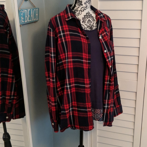 Old Navy Tops - 🍍🌺🌴 Closet Close Out 🌴🌺🍍